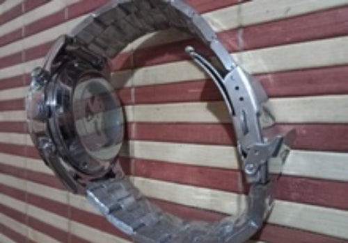 Alt image