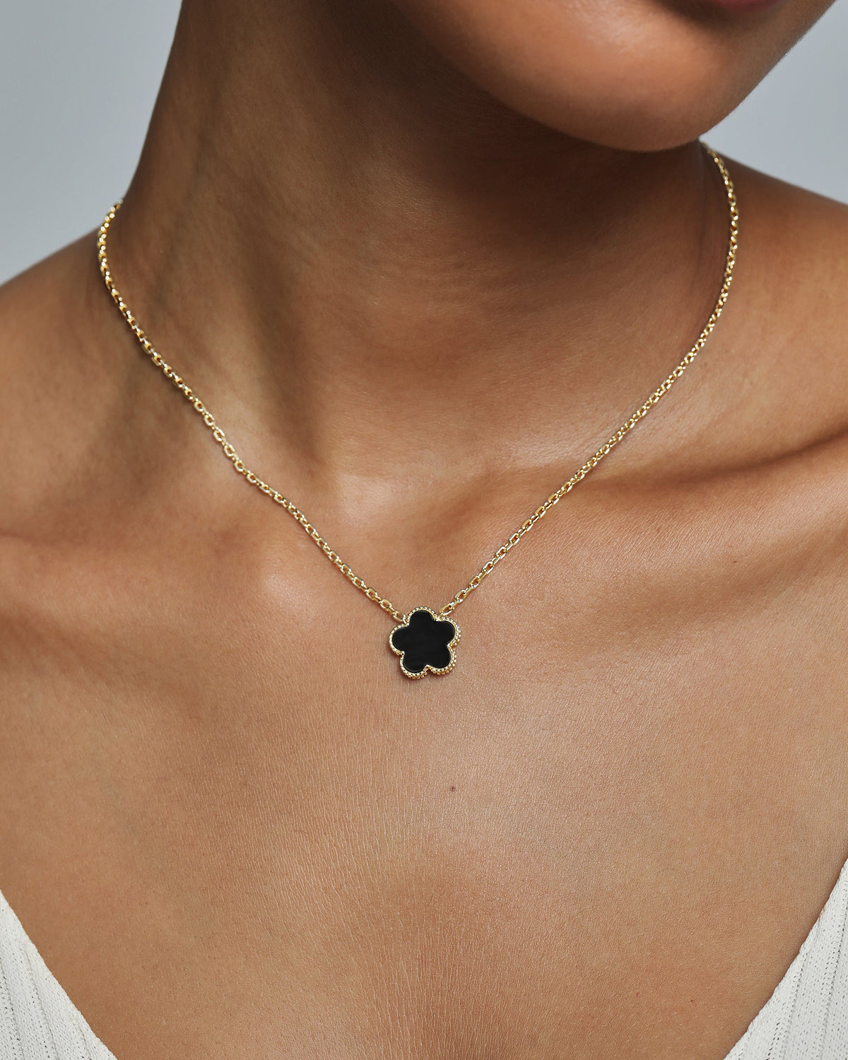 Collar Trébol de Suerte Elegante