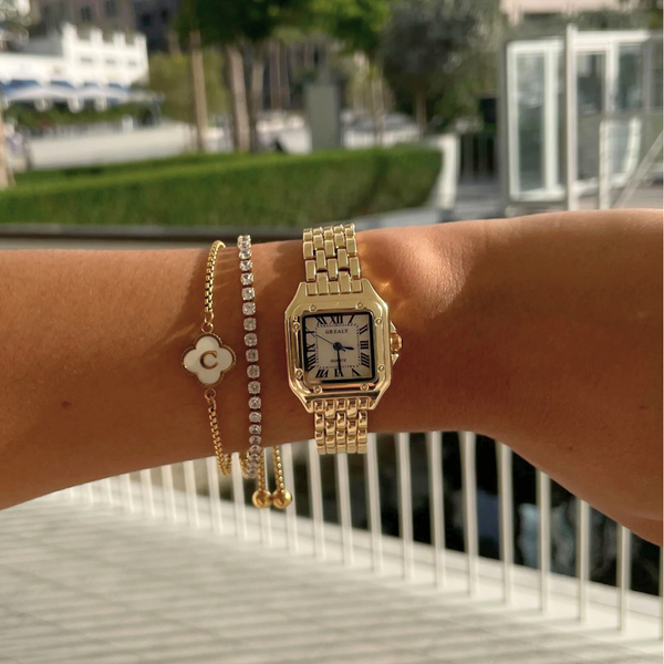 Reloj Retro de Elegancia Diaria