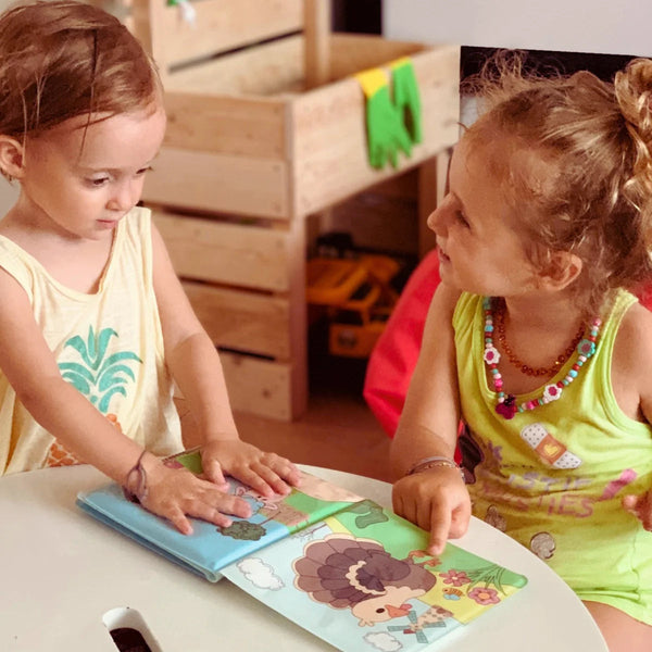 Libro mágico de agua para niños